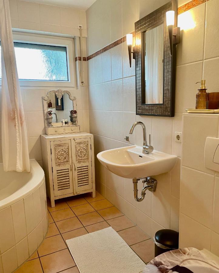 Ferienwohnung Louise 50 M Zum See 크레스브론암보덴지 외부 사진